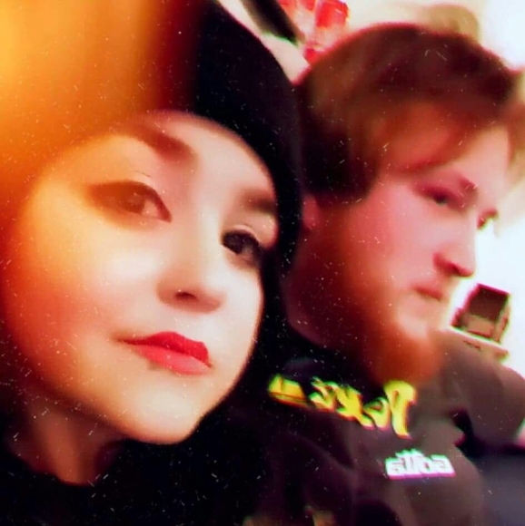 Meet your Posher, Marissa - Picture 1 of 1